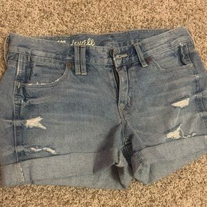 Madewell sz 27 distressed jean short